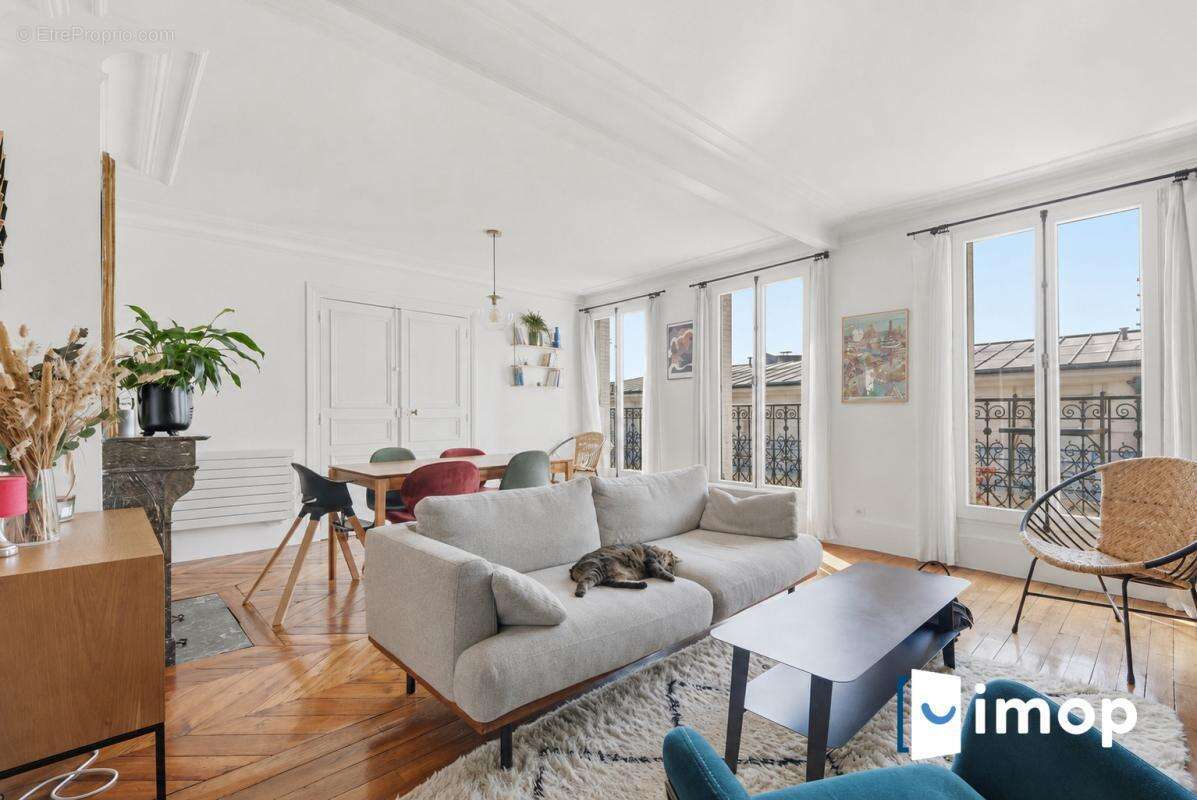Appartement à PARIS-18E