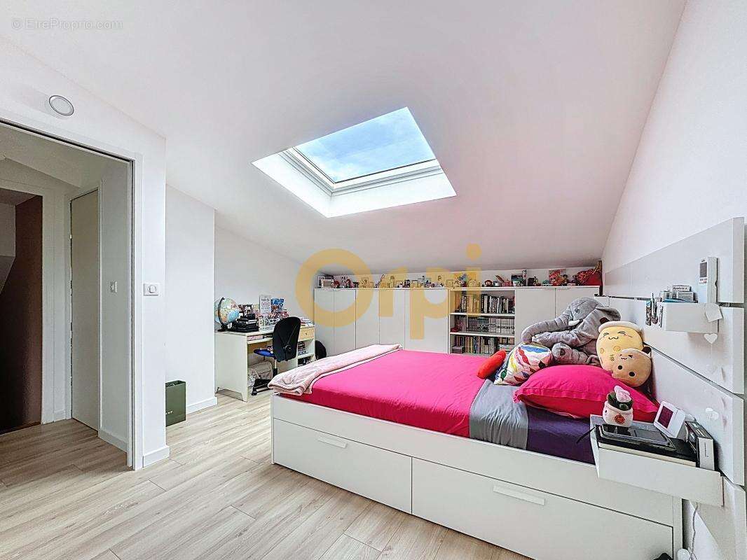 Maison à ROQUEBRUNE-SUR-ARGENS