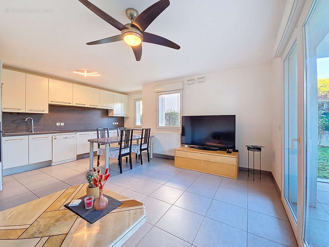 Appartement à MEYLAN