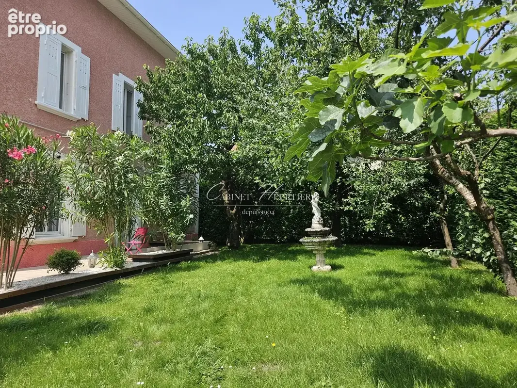 Maison 9 pièces 224 m² à vendre à Villard-Bonnot (38190) - photo 8