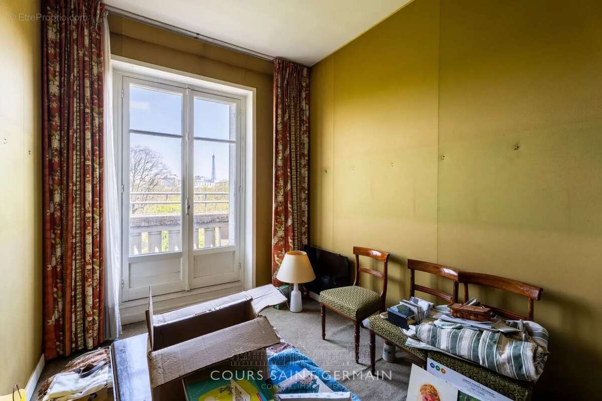 Appartement à PARIS-16E