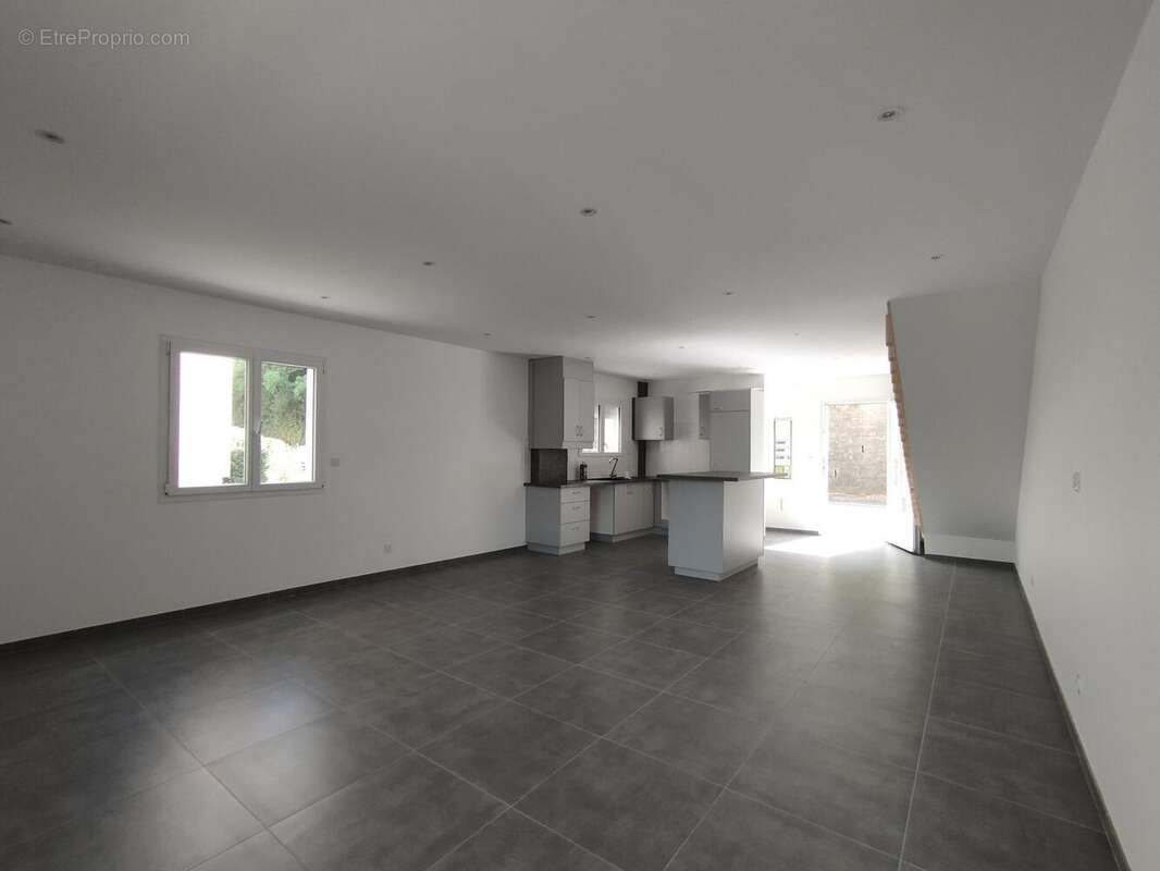 Photo 2 - Maison à SAINT-CHAMOND