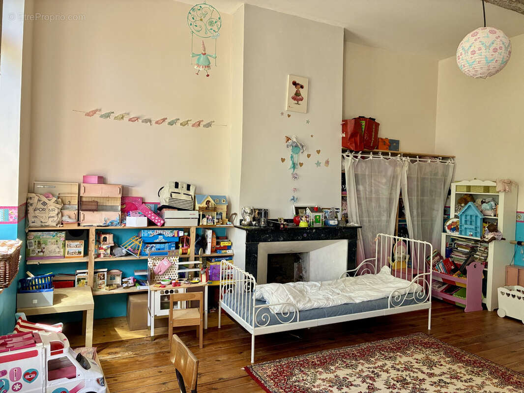 Maison de Maitre de type T6 - photo 7