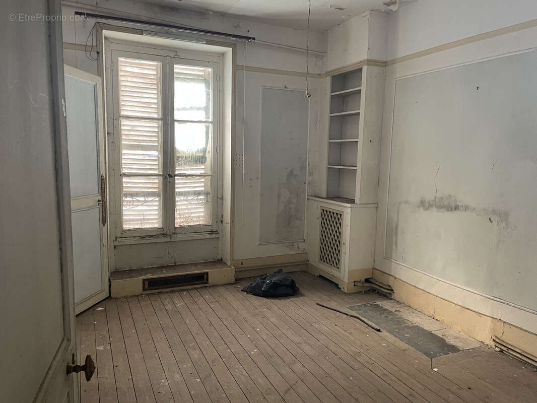 Maison à CHAMPROND-EN-GATINE