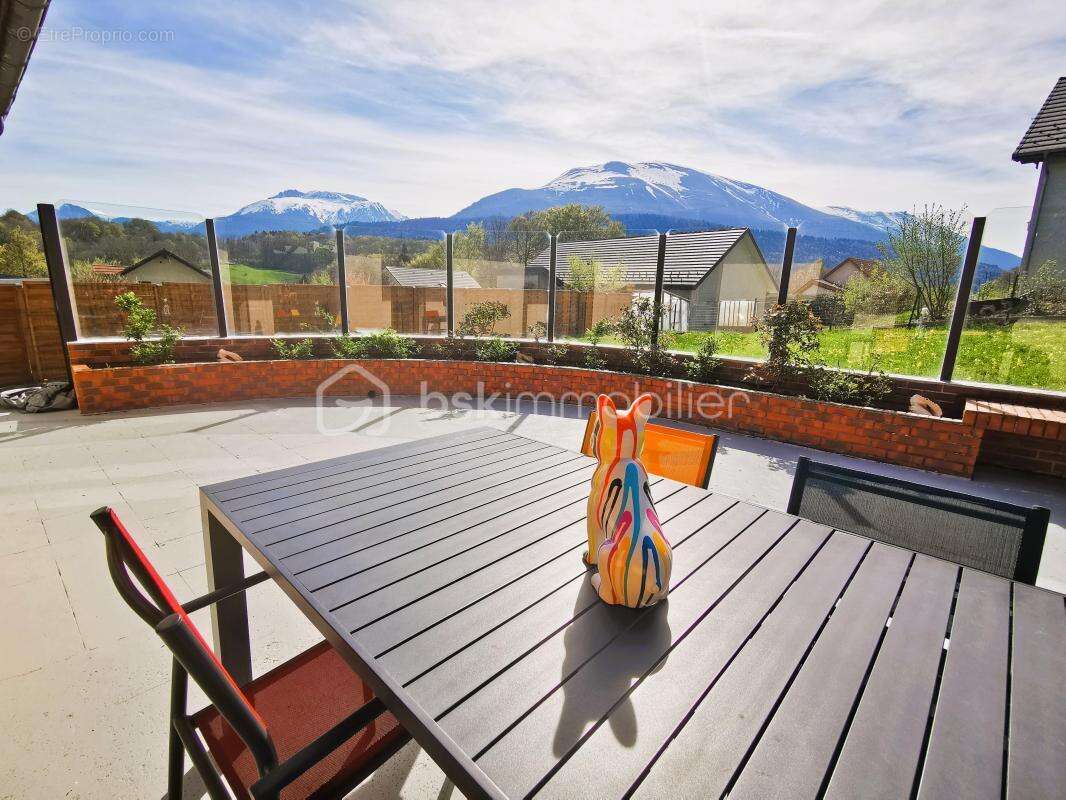 Laffrey 38220 – maison familiale 4 chambres – 1200 m² de terrain plat– garage et dependances - calme et vue degagee - photo 6