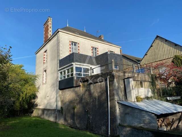 Appartement à SAINT-ETIENNE-DE-MONTLUC