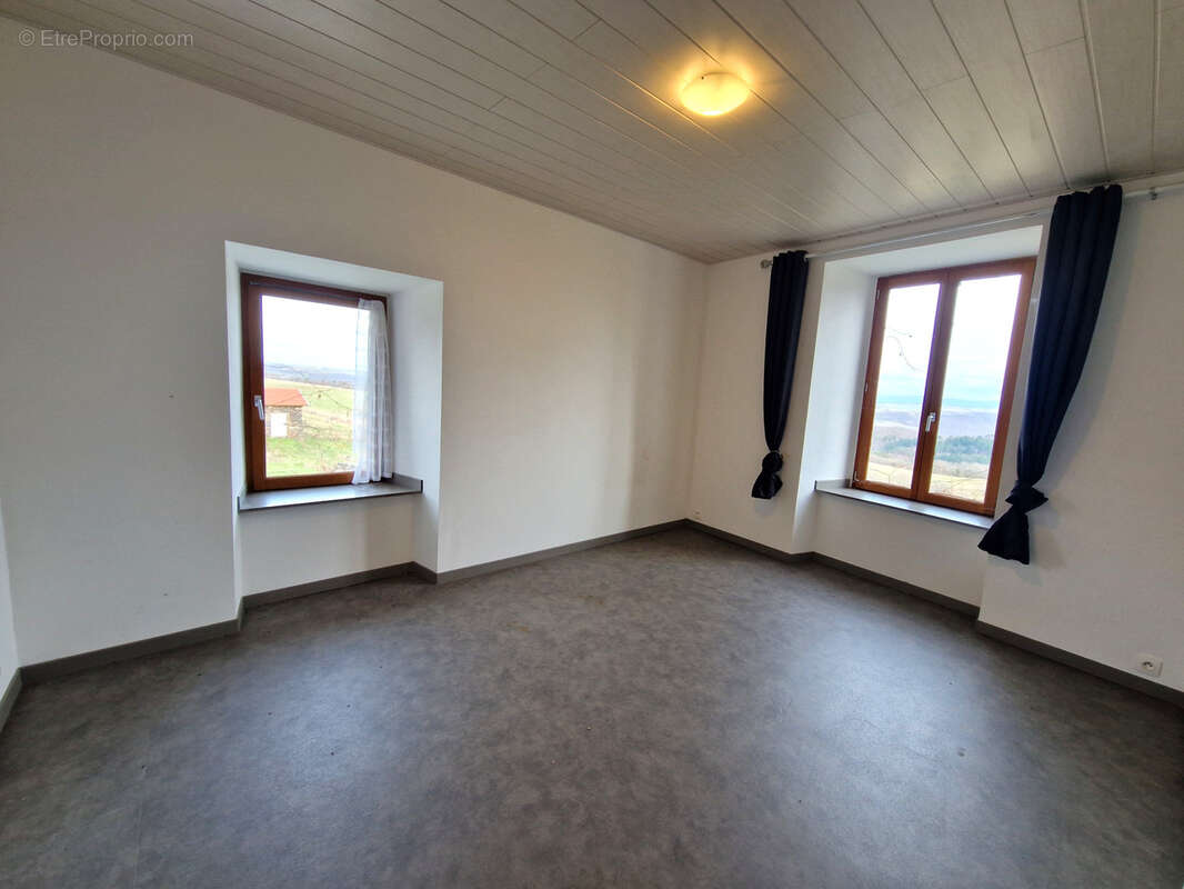 Maison à AURIAC-L'EGLISE