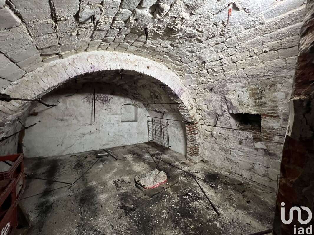 Photo 3 - Commerce à EU