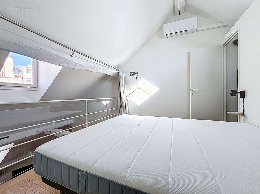 Appartement à PARIS-2E