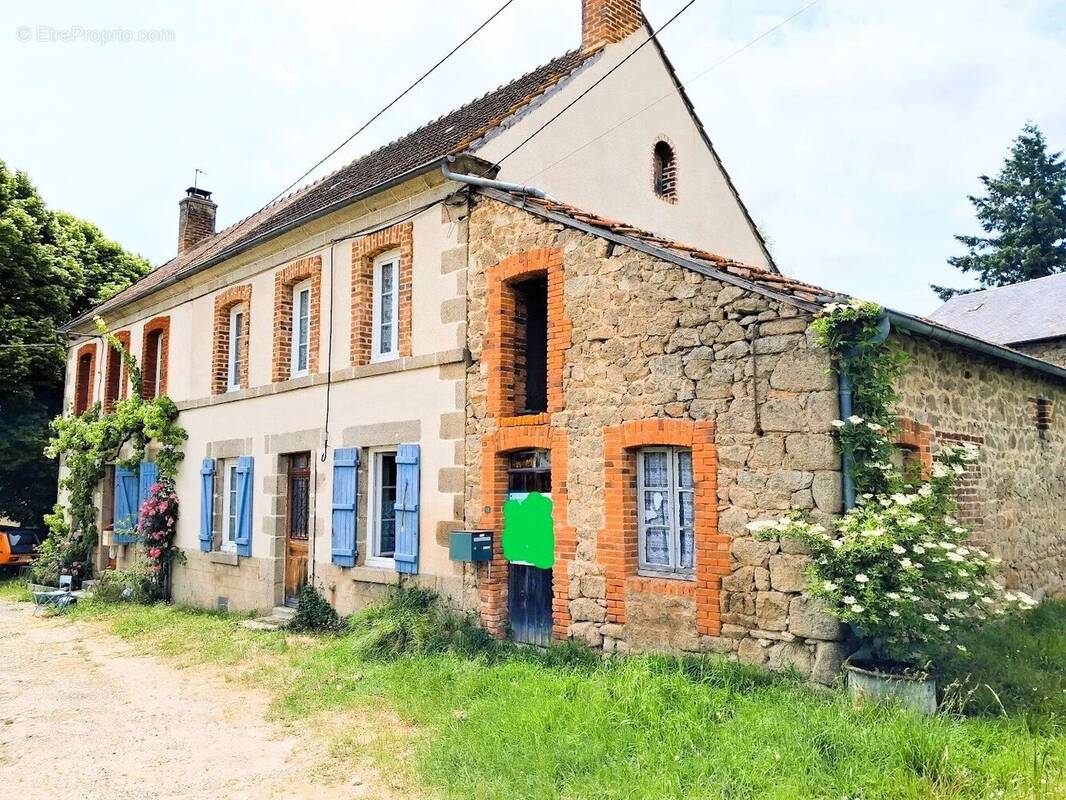 Maison à AHUN
