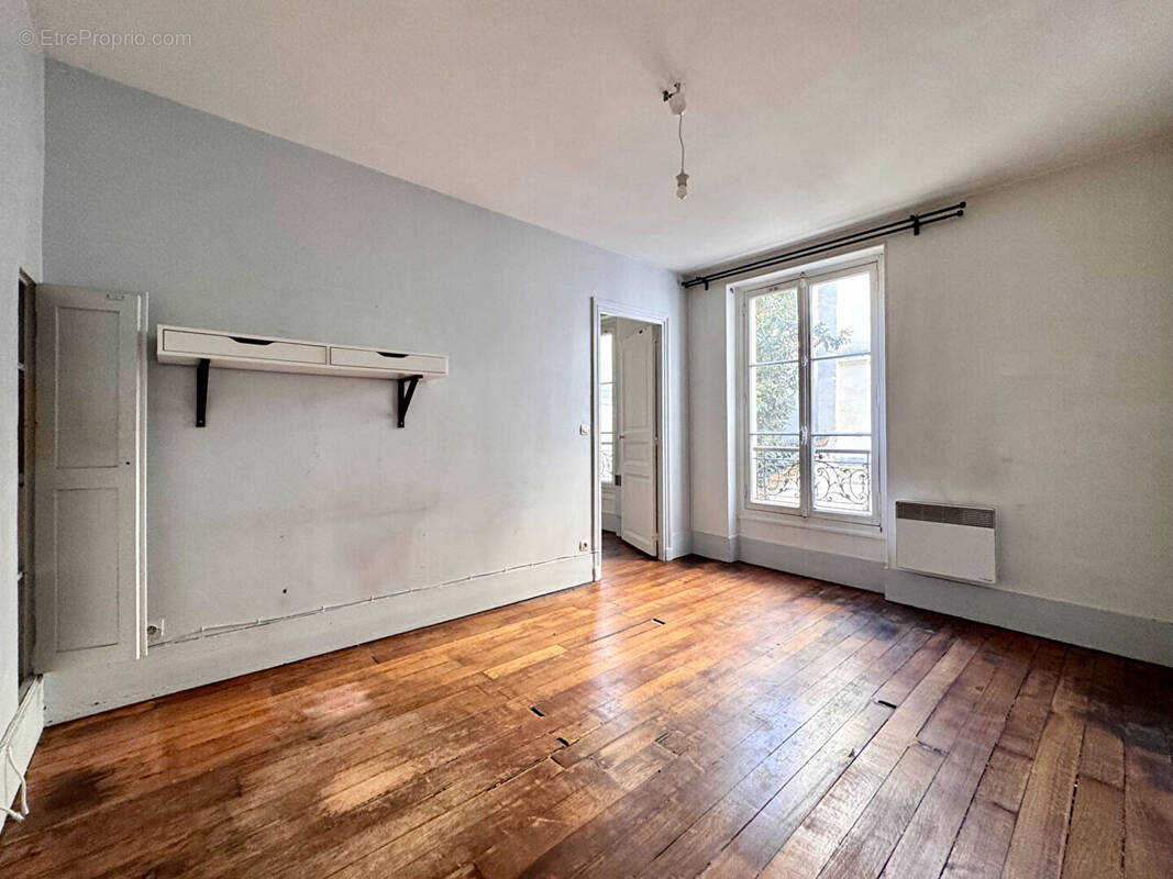 Appartement à PARIS-11E