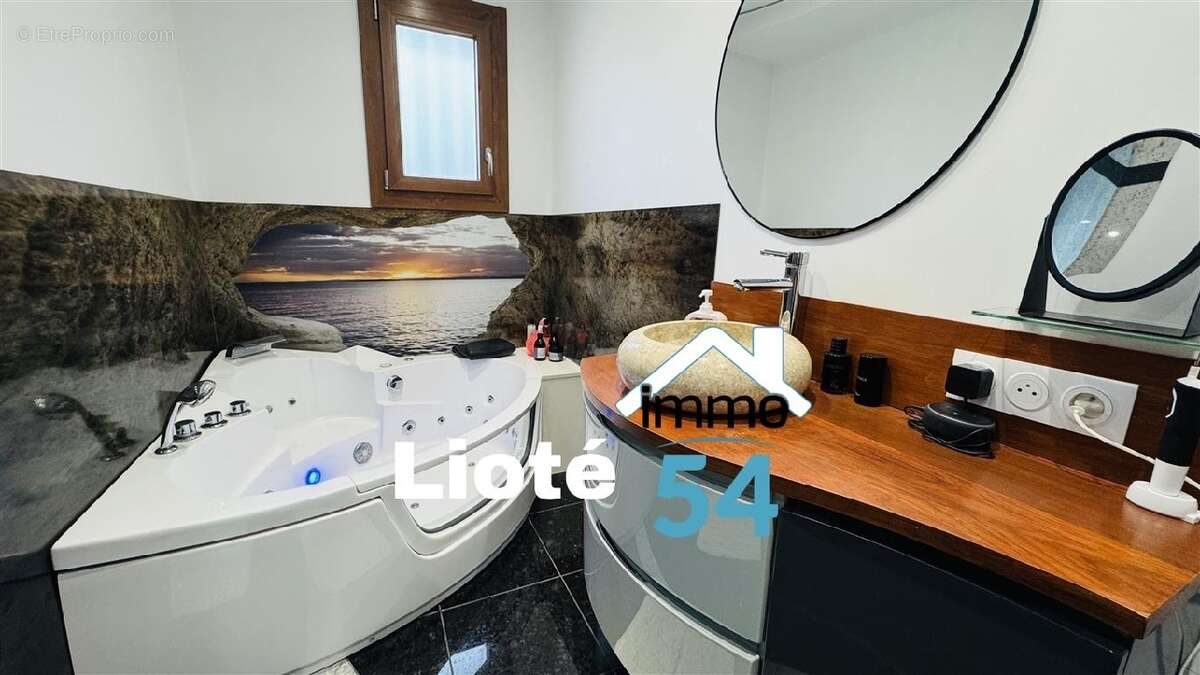 Maison à THAON-LES-VOSGES