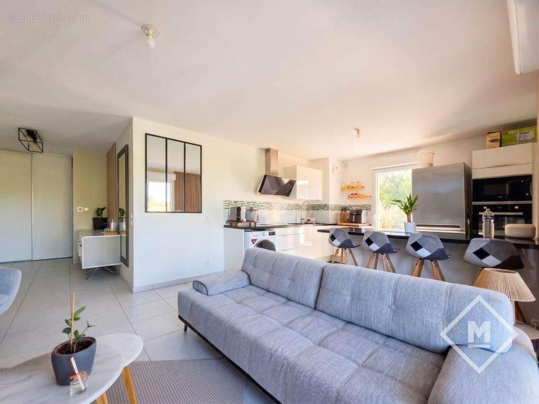 À découvrir sans tarder ! Superbe T3 coup de cœur en dernier étage avec terrasse de 40 m² – Château-Gombert - photo 11