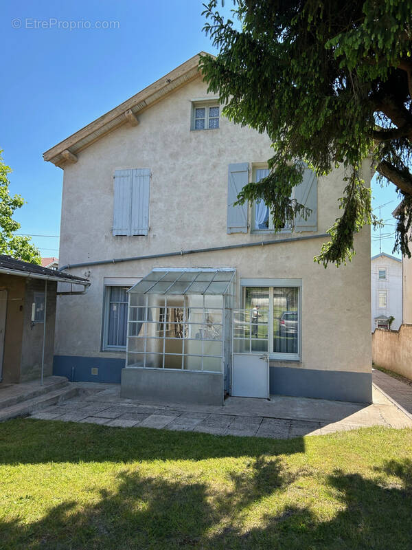 Maison à DAMELEVIERES