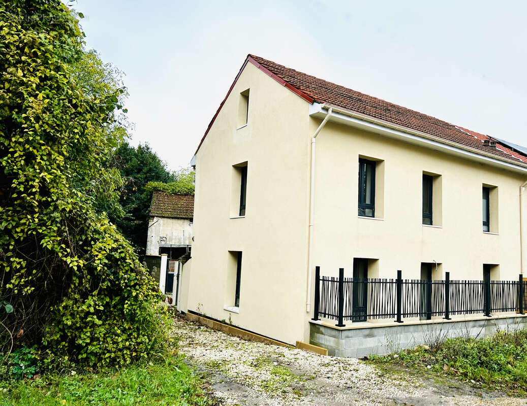 Maison à QUINCY-VOISINS