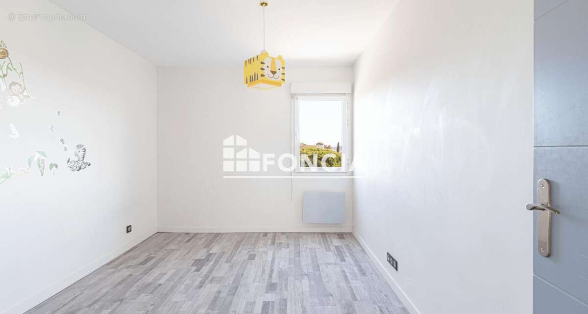 Appartement à PORT-DE-BOUC