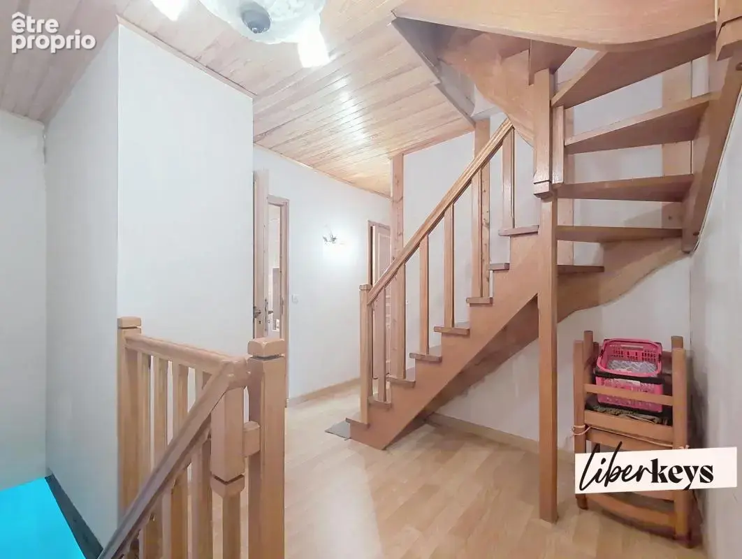 Maison de village historique – Centre d'Aigueblanche – 4 chambres – 97 m² - photo 11
