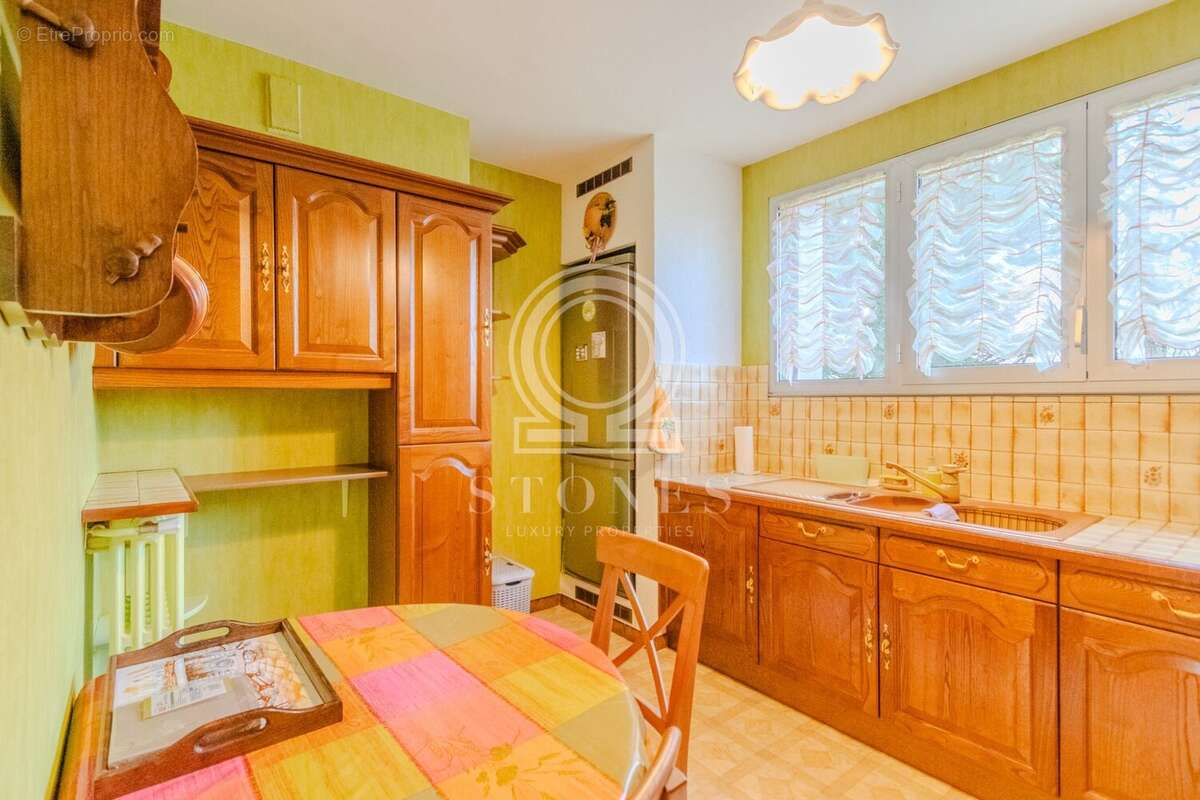 Appartement à LA CELLE-SAINT-CLOUD