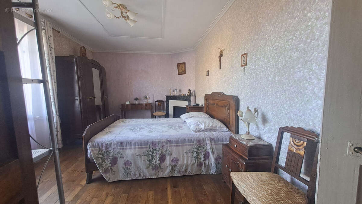 Maison à GERMOND-ROUVRE