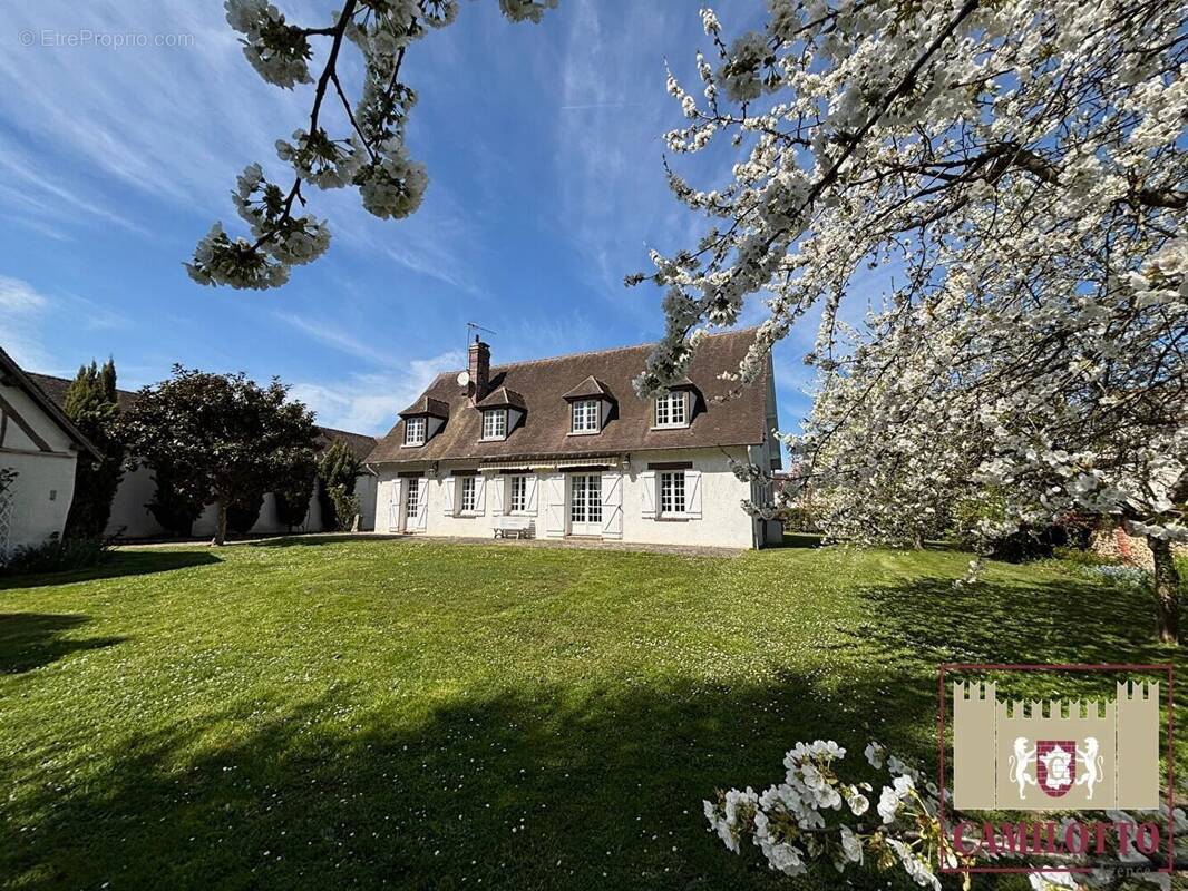 Maison à NOGENT-LE-ROI