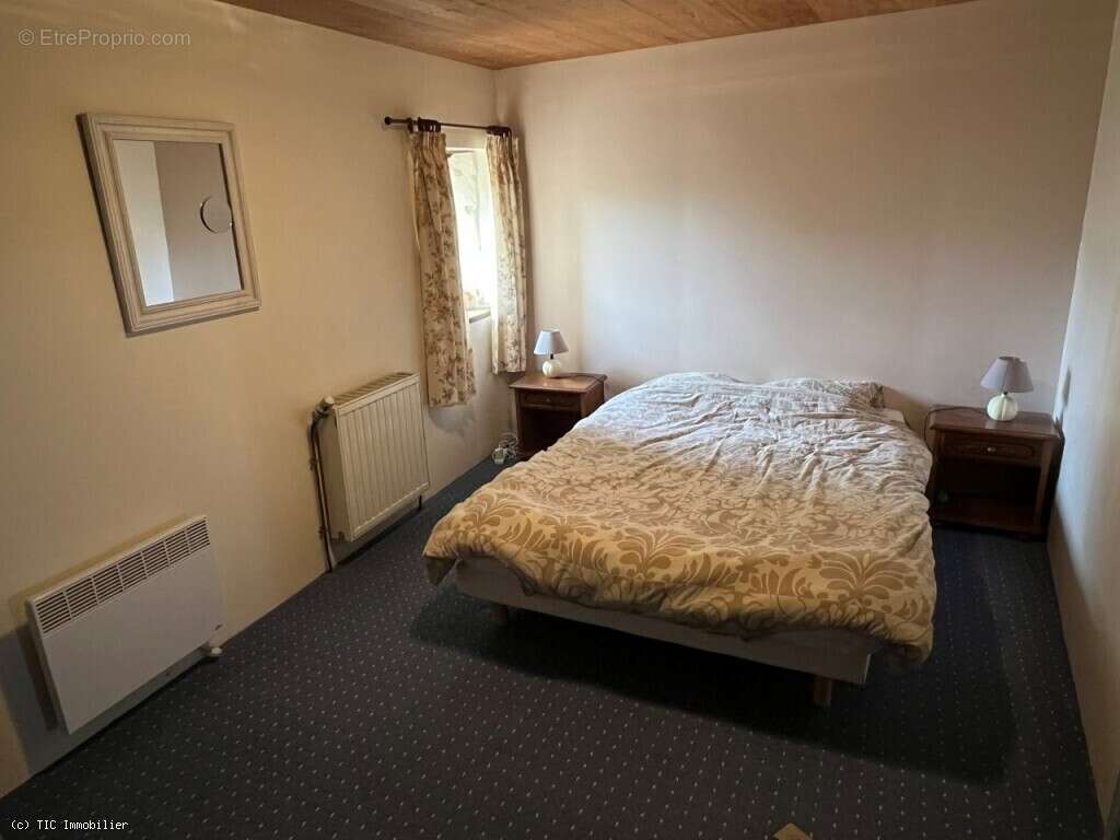 Maison à NANTEUIL-EN-VALLEE