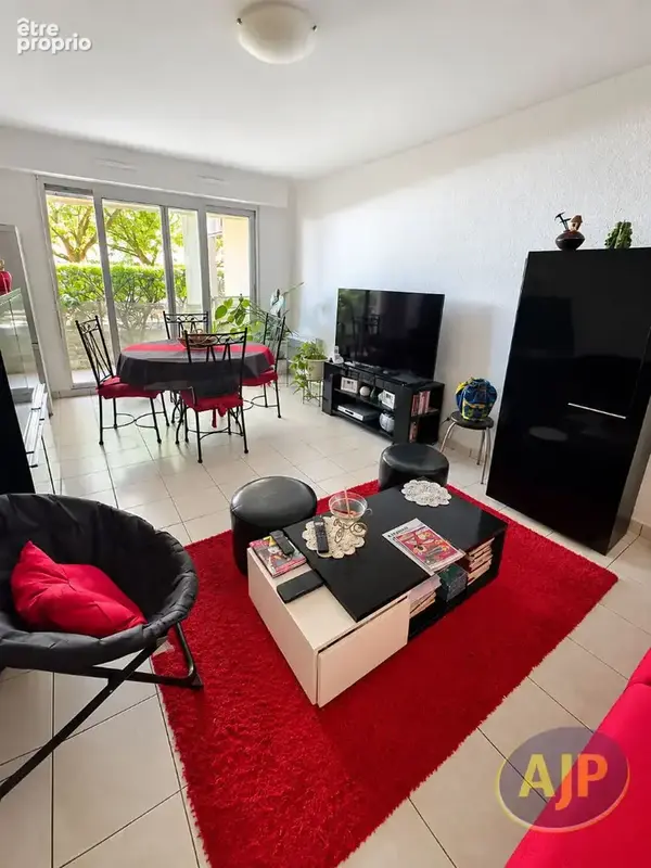 Mérignac T2 de 47 m² avec place de parking et terrasse - photo 2
