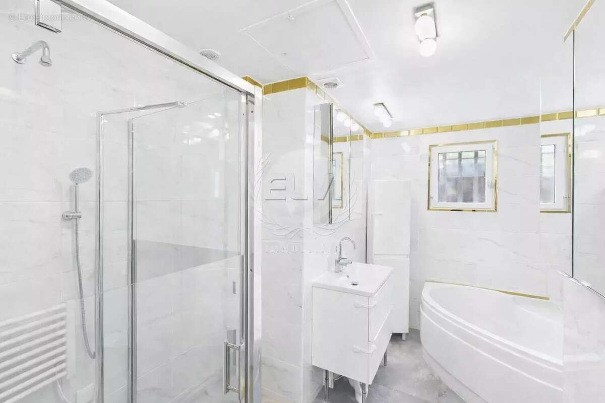 Maison à PLAN-DE-LA-TOUR