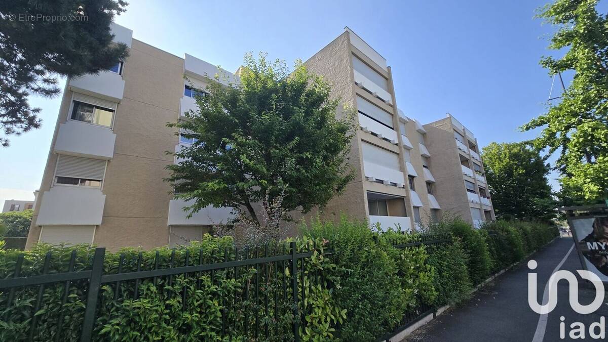 Photo 1 - Appartement à L'HAY-LES-ROSES