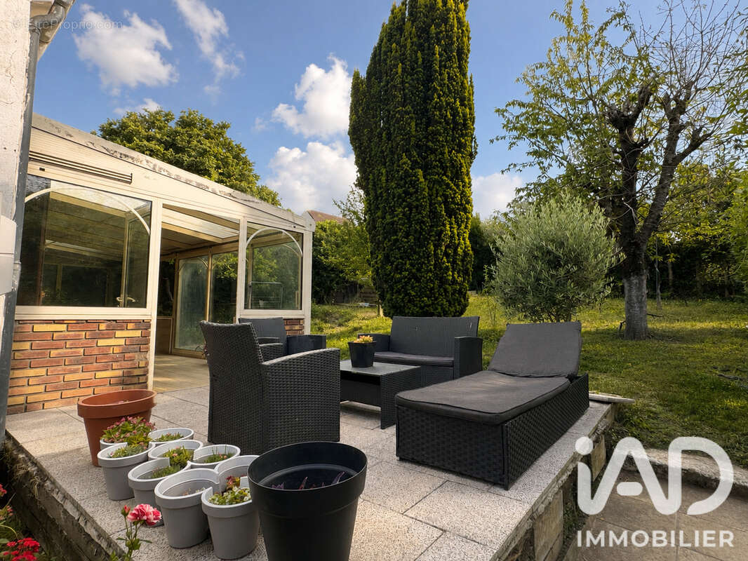 Maison 104 m² à Mantes-La-Ville  - photo 2