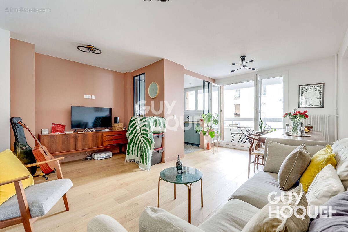 Appartement à PARIS-19E