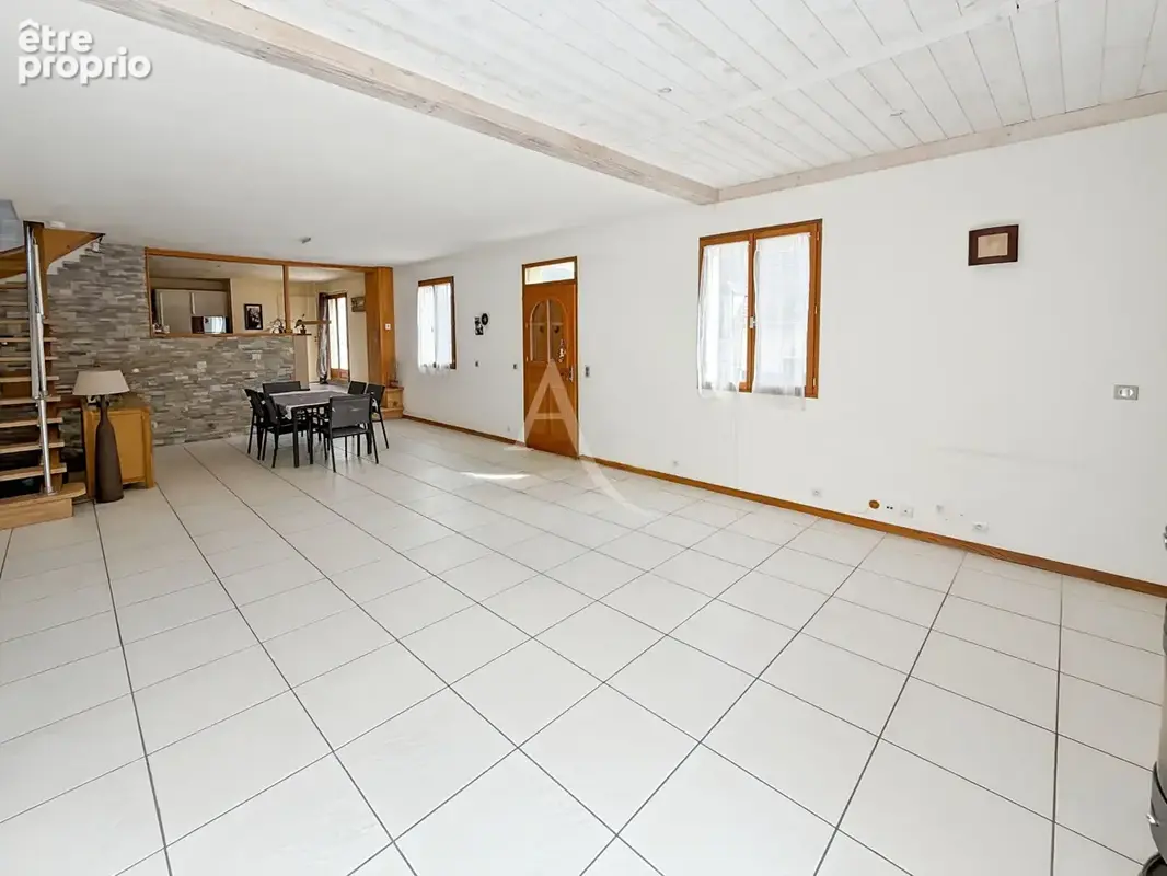 Maison 7 pièces 160 m² à vendre à Jouy-Le-Moutier (95280) - photo 2