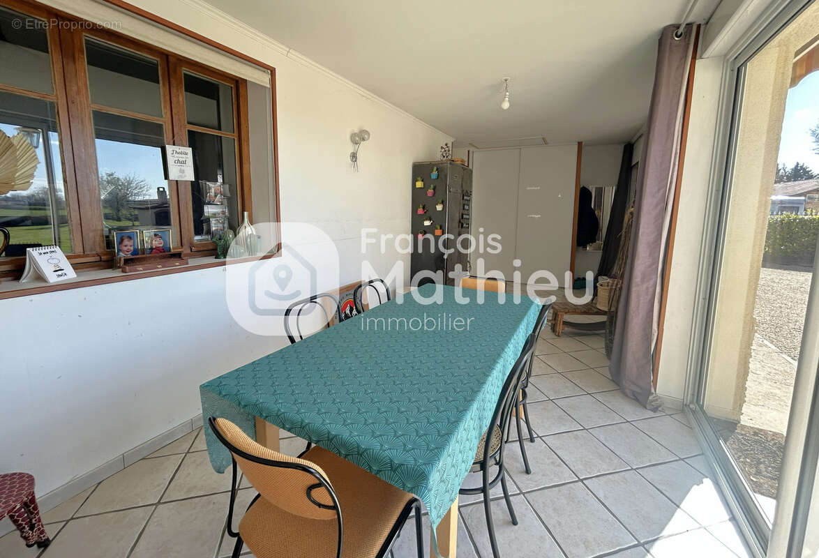 Maison à CONFRANCON