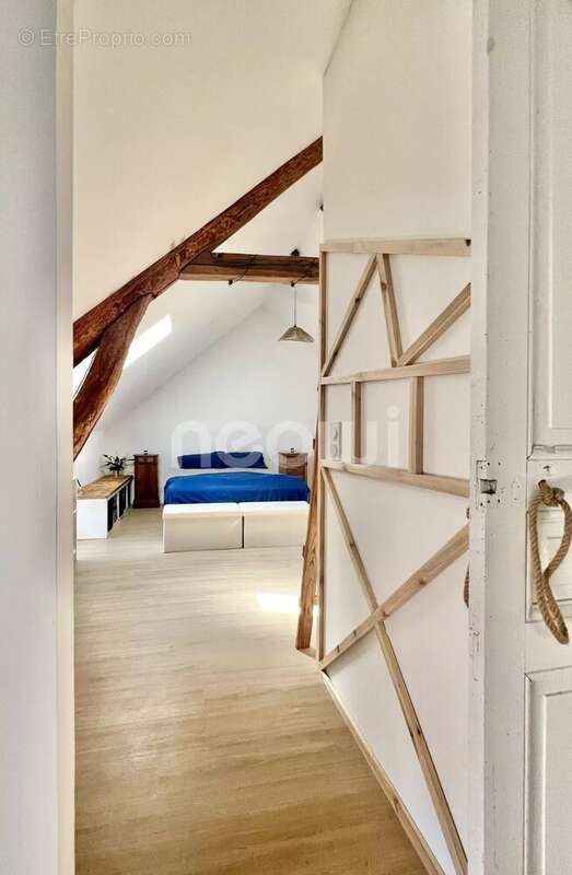 Maison à SAINT-AGOULIN