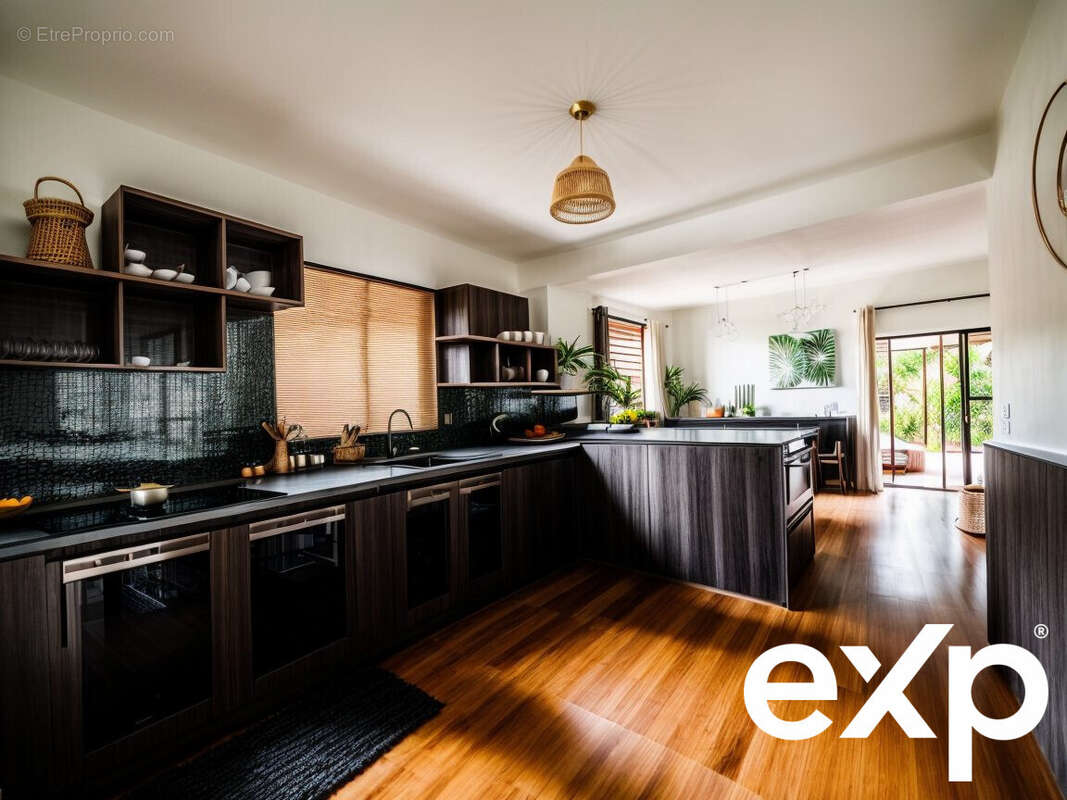 Maison à LA PLAINE-DES-PALMISTES