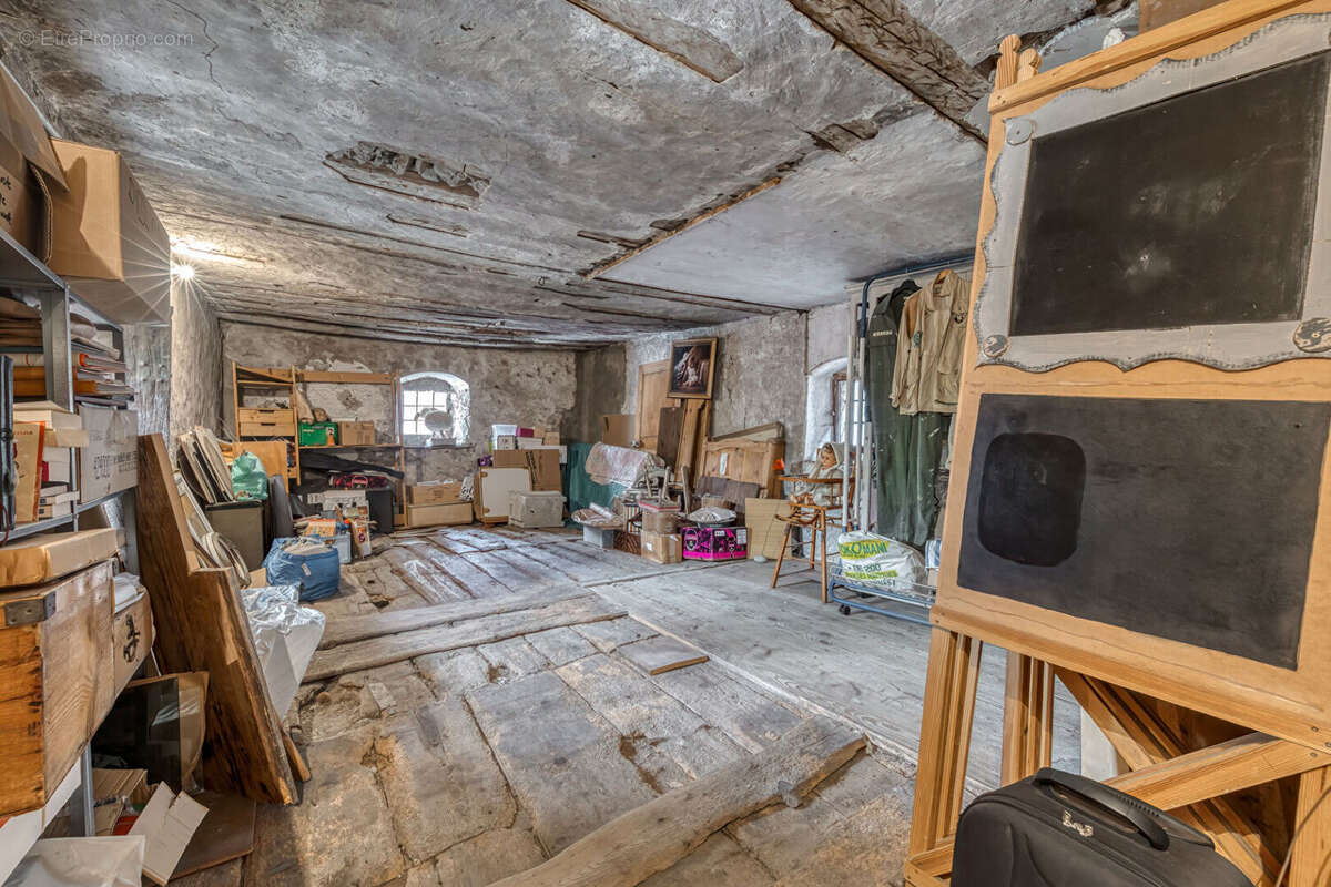 Maison à MENTHON-SAINT-BERNARD