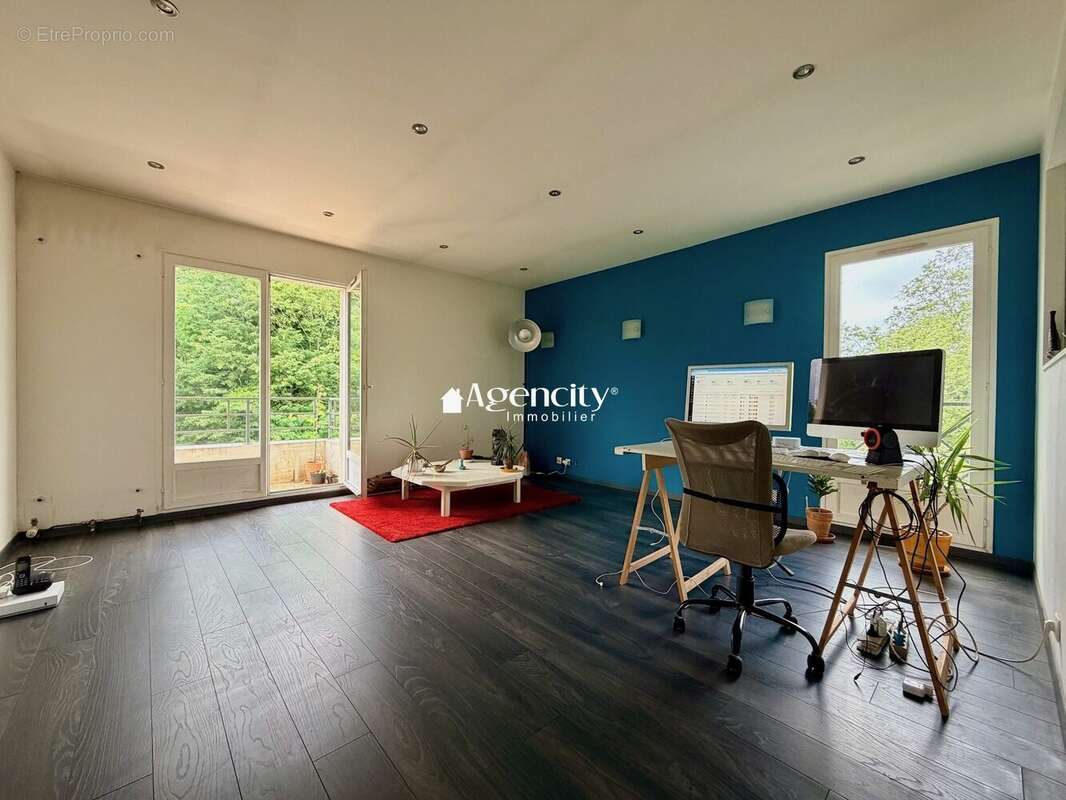 Appartement 74 m² à Torcy  - photo 2