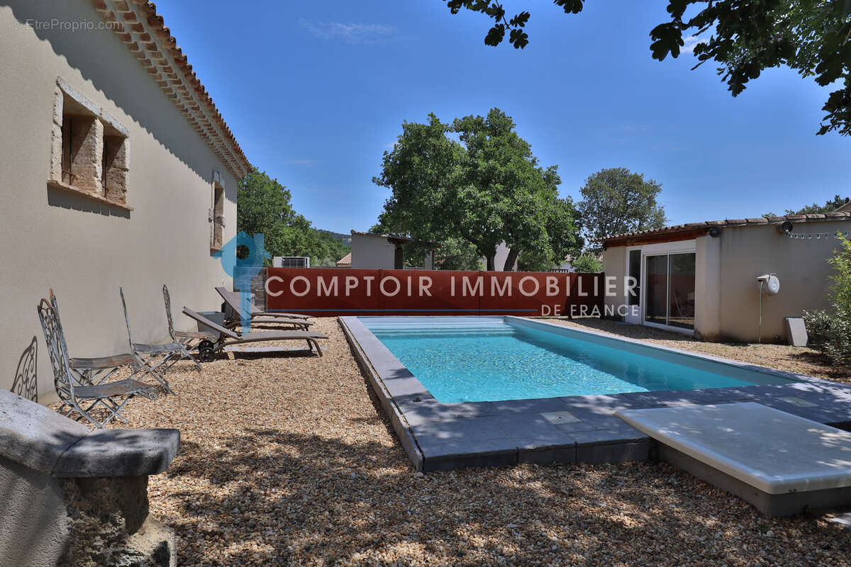 Maison à SAINT-SATURNIN-LES-APT