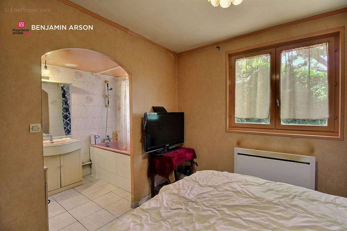 Maison Chambéry - Chamoux - 6 chambres - 154 m2 - photo 11