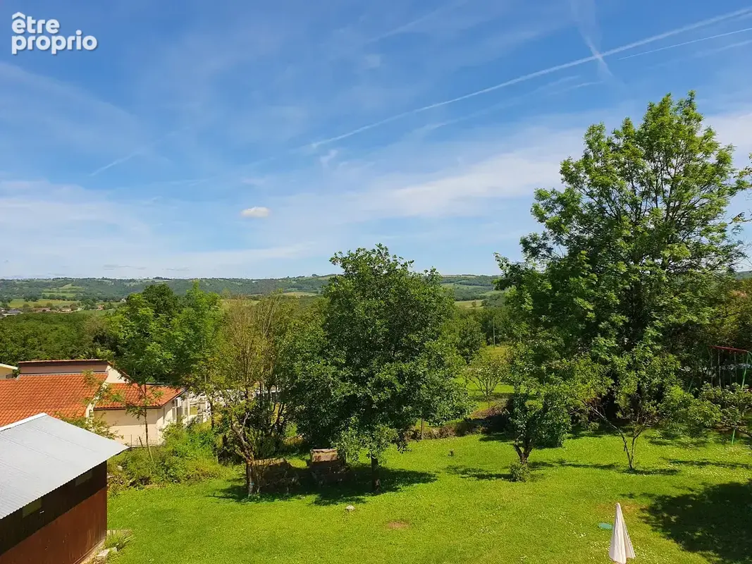 Maison familiale avec appartement indépendant sur 2157m2 de terrain - photo 4