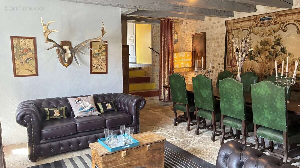 Maison à MONTMORILLON