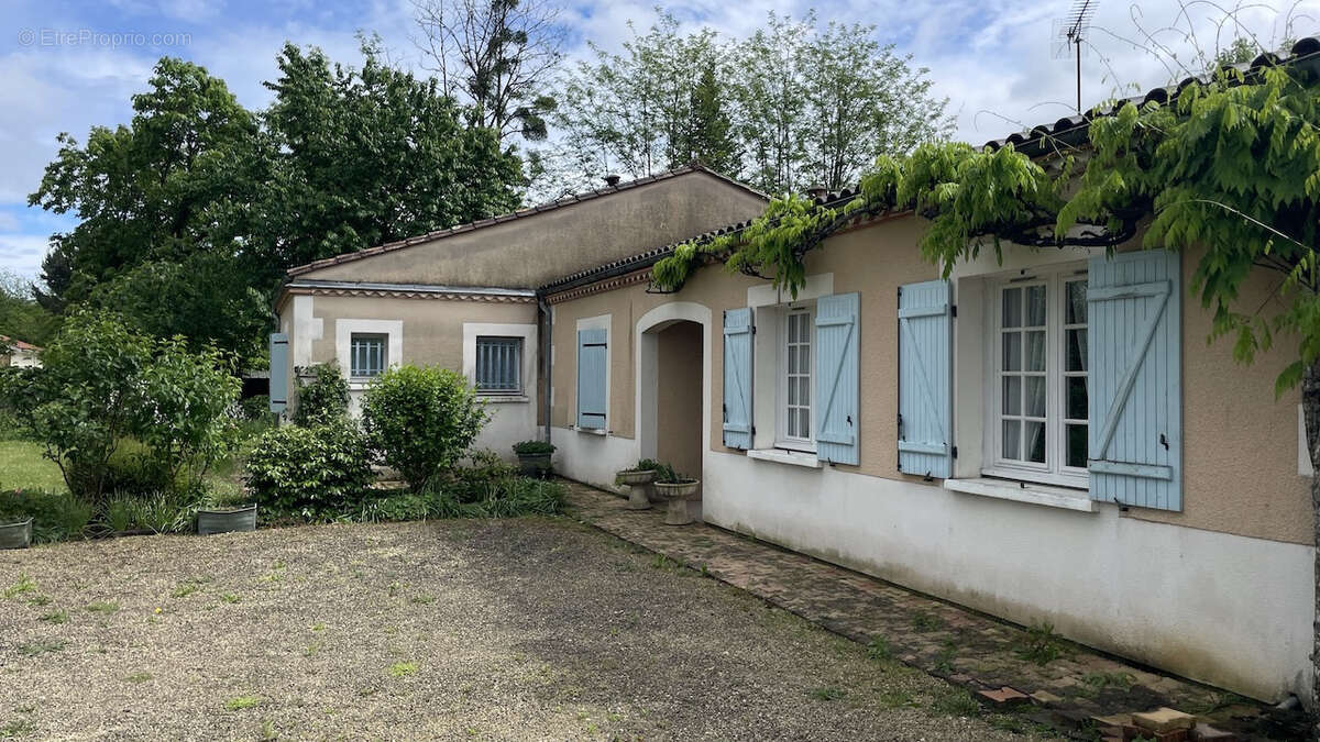 Maison à LANDIRAS