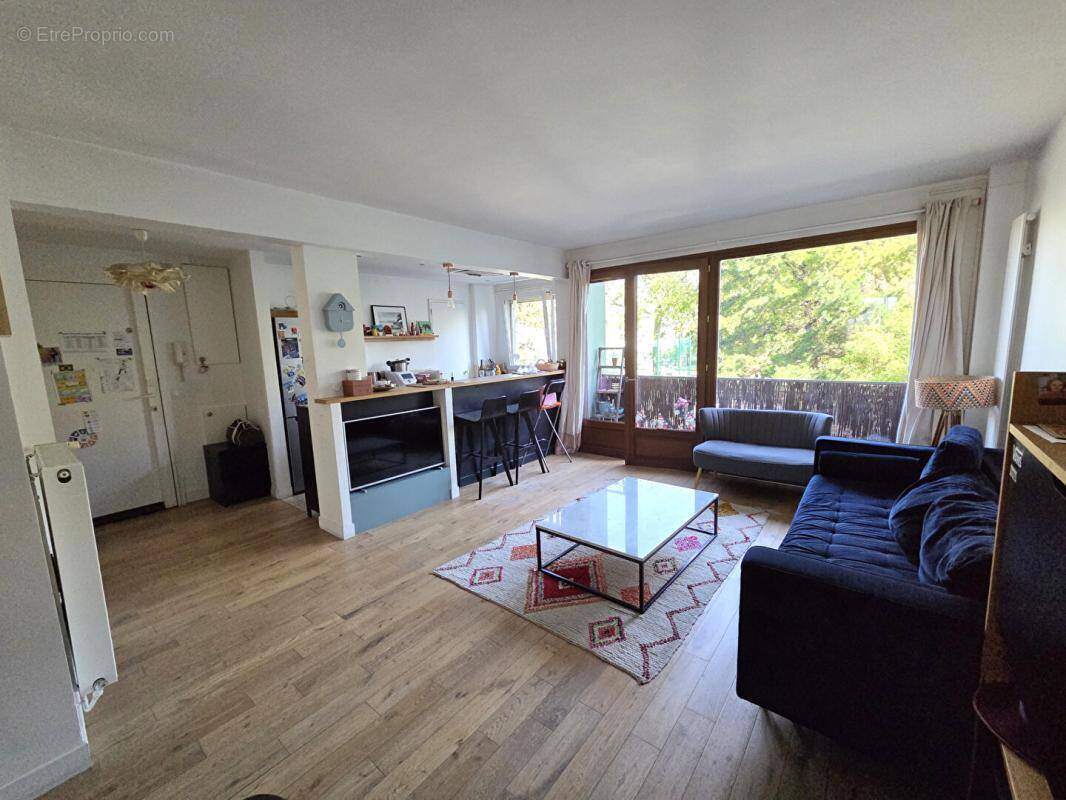 Appartement à PARIS-17E