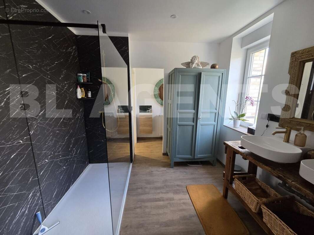 20251121_115618 - Maison à FYE