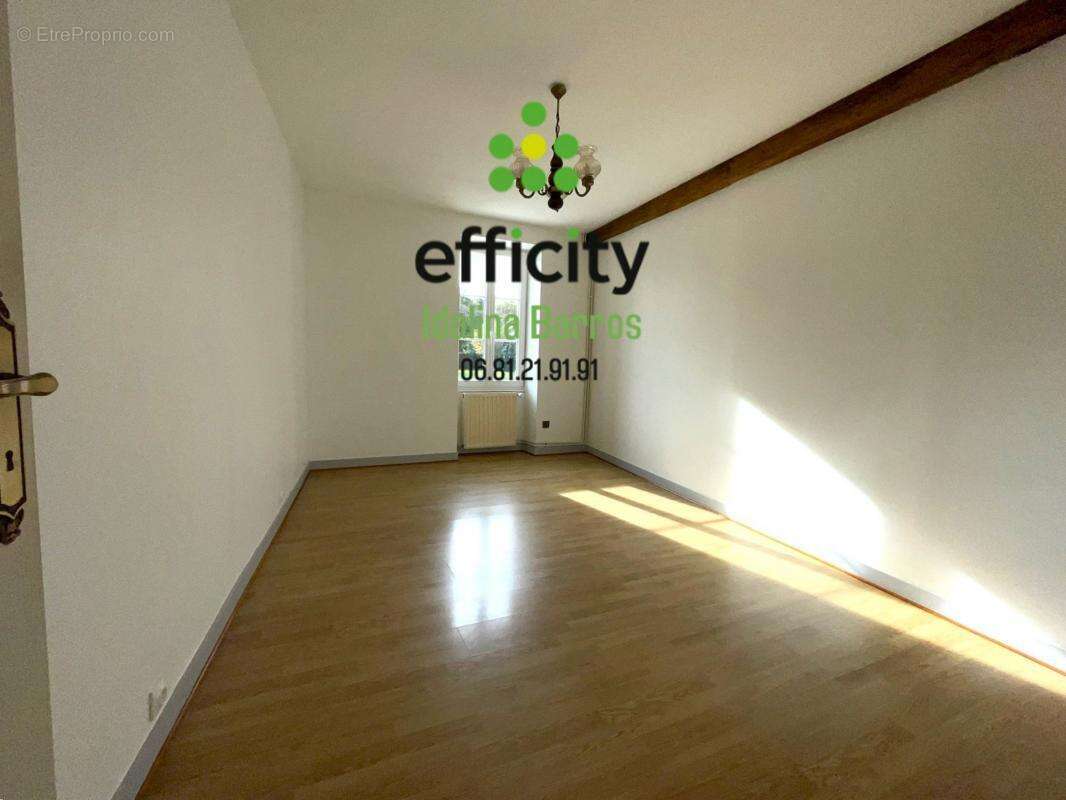 Maison à SAINT-BRIS-DES-BOIS