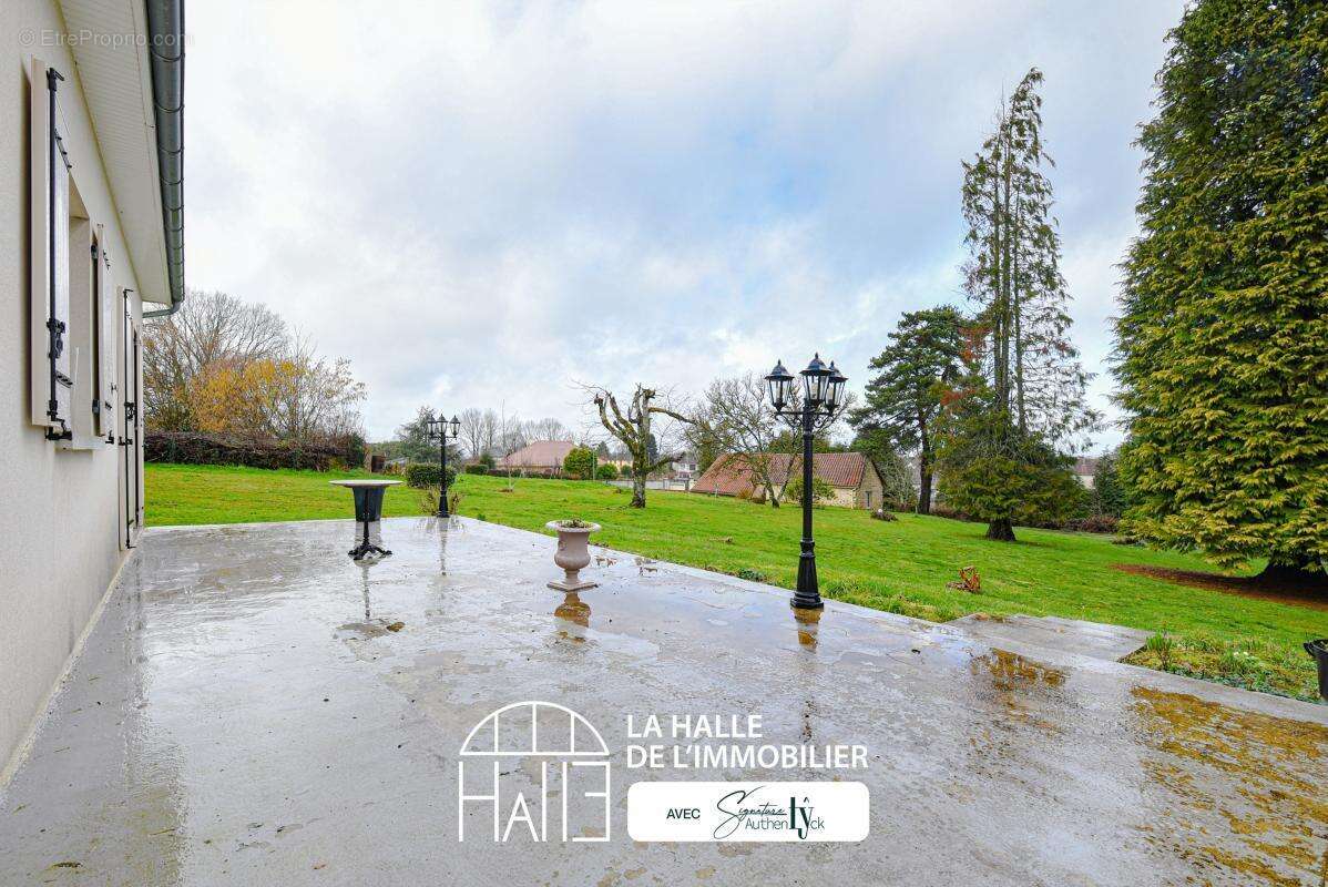 Maison à MAGNAC-BOURG