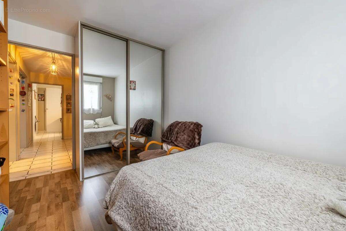 Appartement à CHILLY-MAZARIN