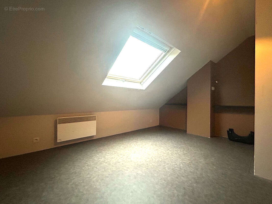 Maison à VERT-SAINT-DENIS