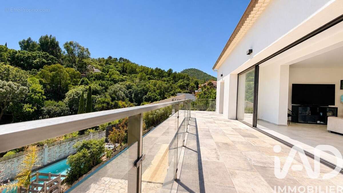 Photo 3 - Maison à CARQUEIRANNE