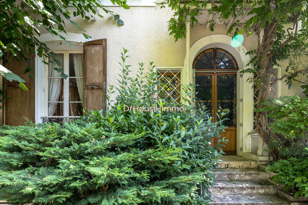 Maison à MANTES-LA-JOLIE
