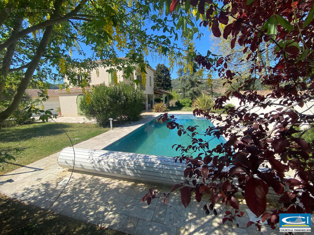 Maison à TOURNON-SUR-RHONE